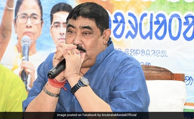 Trinamool Leader Anubrata Mondal?s Aide Arrested In Cattle Smuggling Case