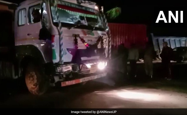 6 Killed As Truck Hits Car In UP?s Unnao