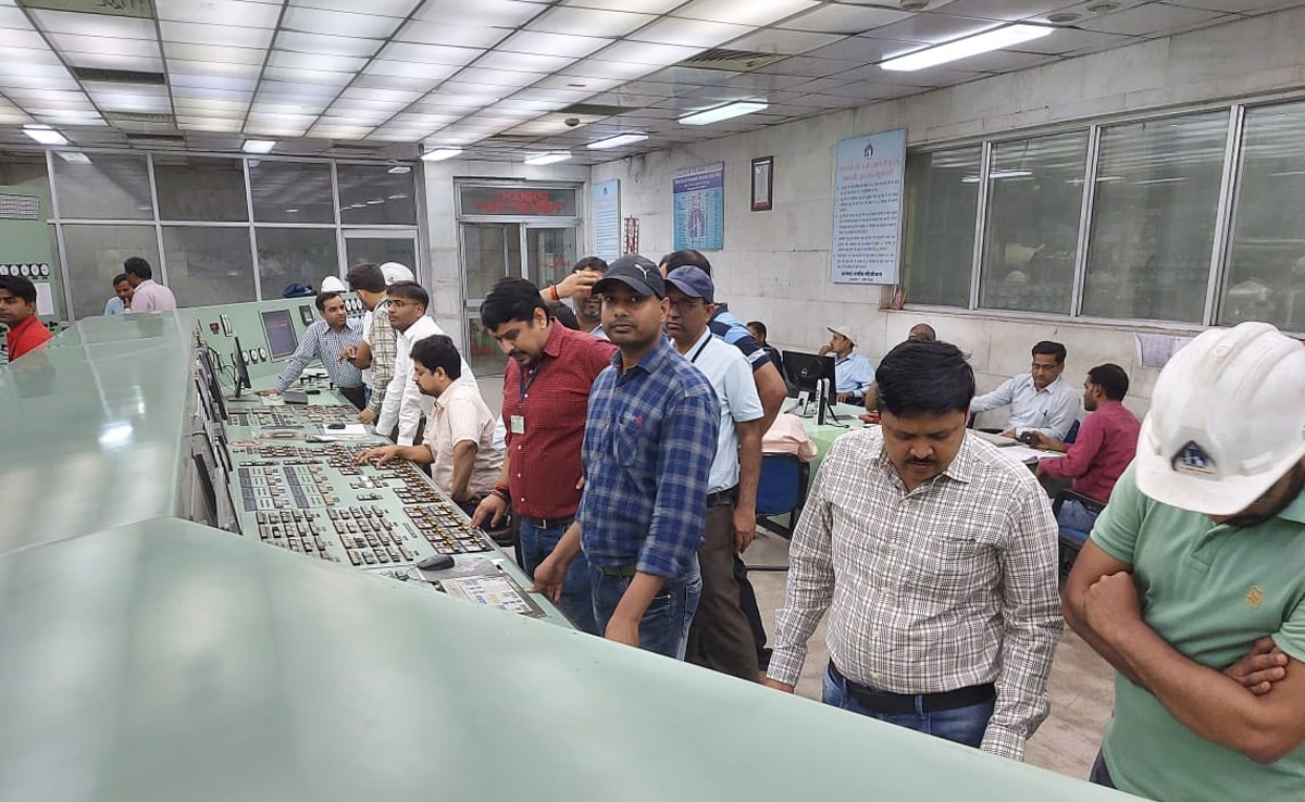 UP Power Department Employees End 72-Hour-Long Strike After Talks With Government