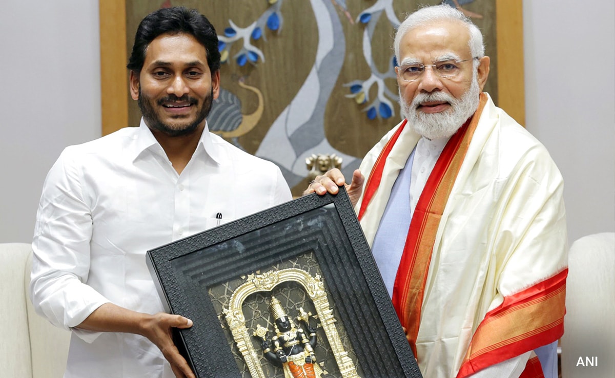 Jagan Reddy Meets PM Over Irrigation Project, Other Pending State Issues