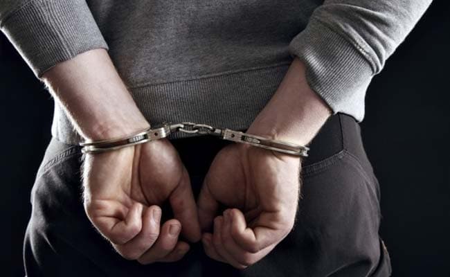 Jammu And Kashmir Police Arrest 3 Lashkar Associates In Srinagar