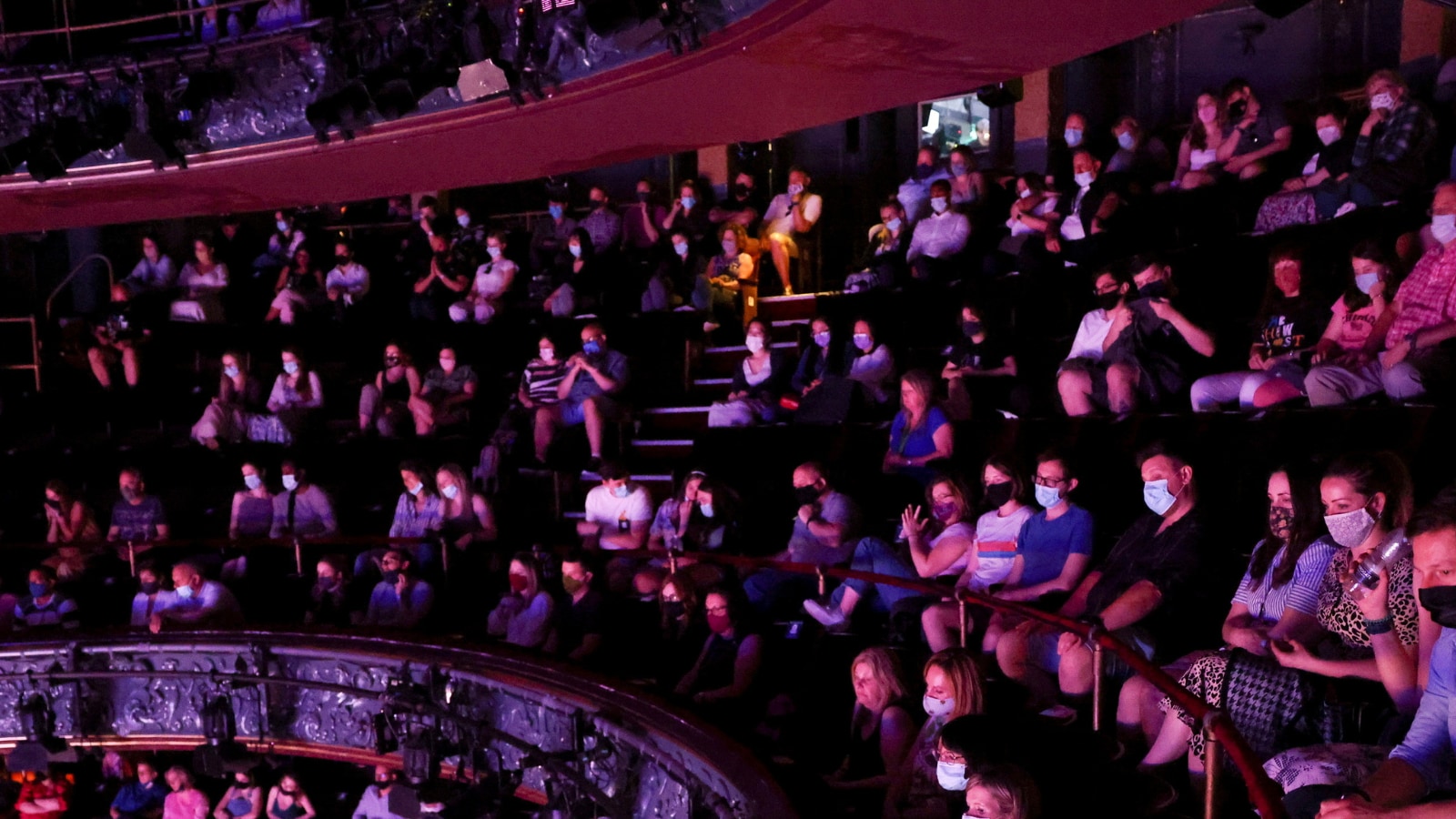 ?It?s Not Covid?: Comedian ?Destroys? Cancer Survivor Heckler, Leaves Audience in Splits