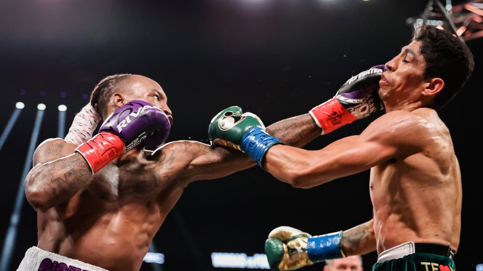 OShaquie Foster Out-duels Rey Vargas for Vacant WBC Super-featherweight Crown