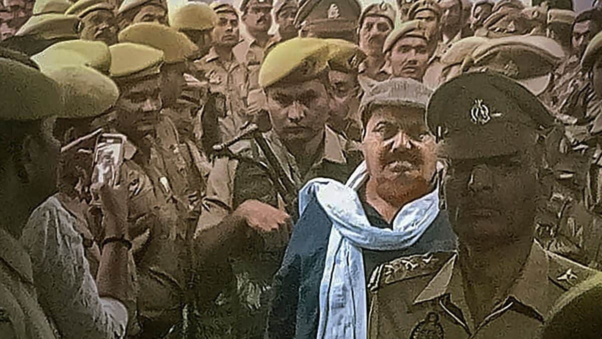 ?Qaidi Number D17052?: Atiq Ahmed?s New Identity in Sabarmati Prison Involves Uniform, Relocation of Cell