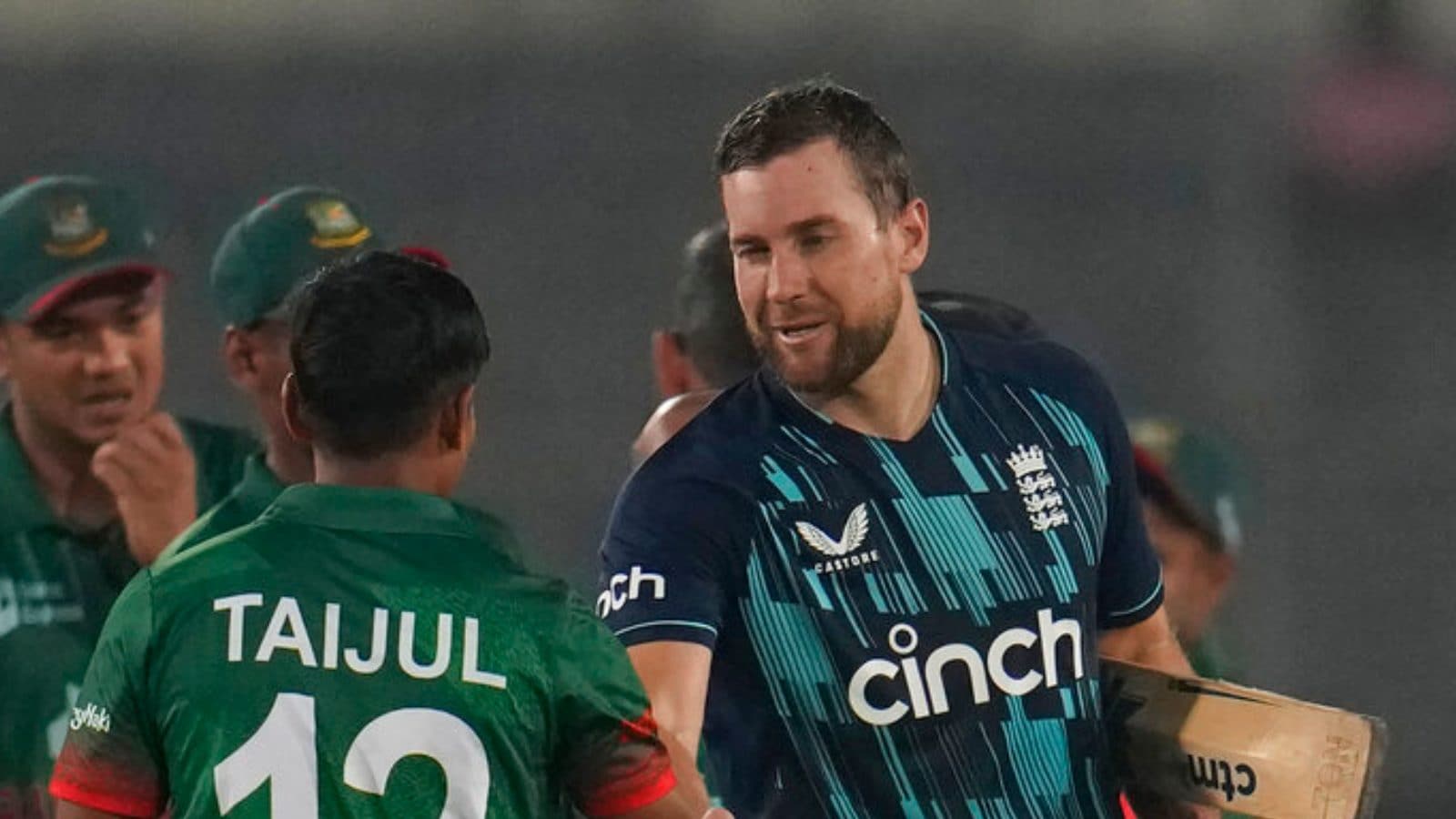 Live Cricket News Today: England Eye 2-0 Lead; Smith?s Unique Fielding Drill