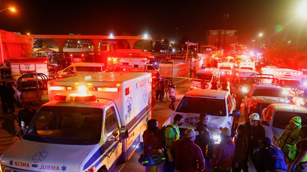 Mexico Fire: Watch How Migrants Were Locked Behind Bars During Blaze that Killed 39 People