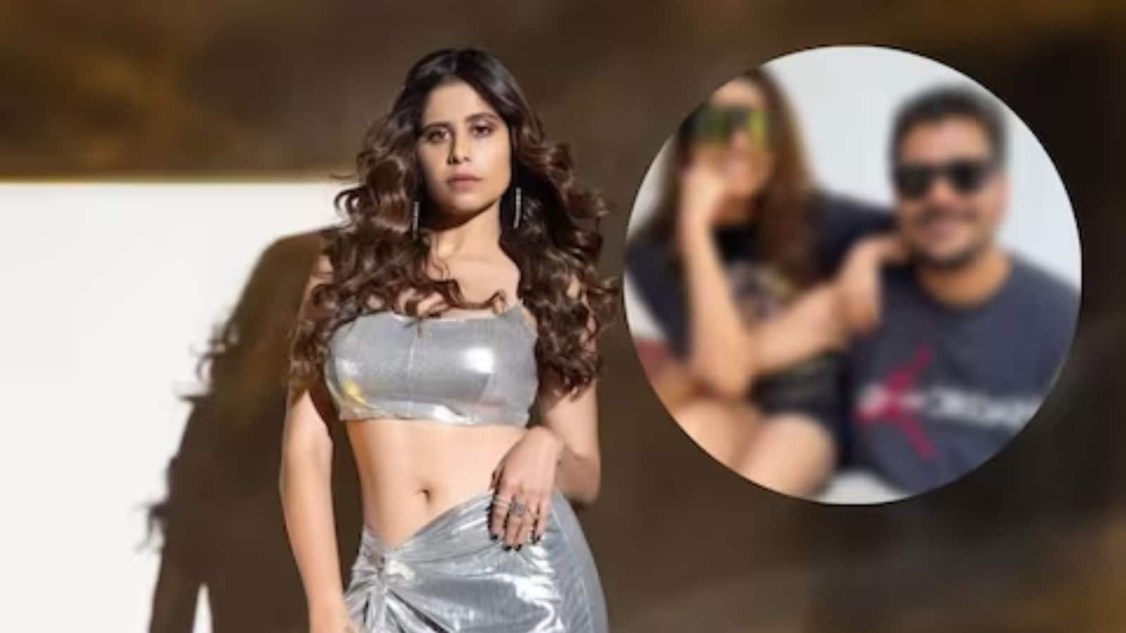 Anish Jog Shares Picture of Beau Sai Tamhankar, Calls Her His Colour of Holi