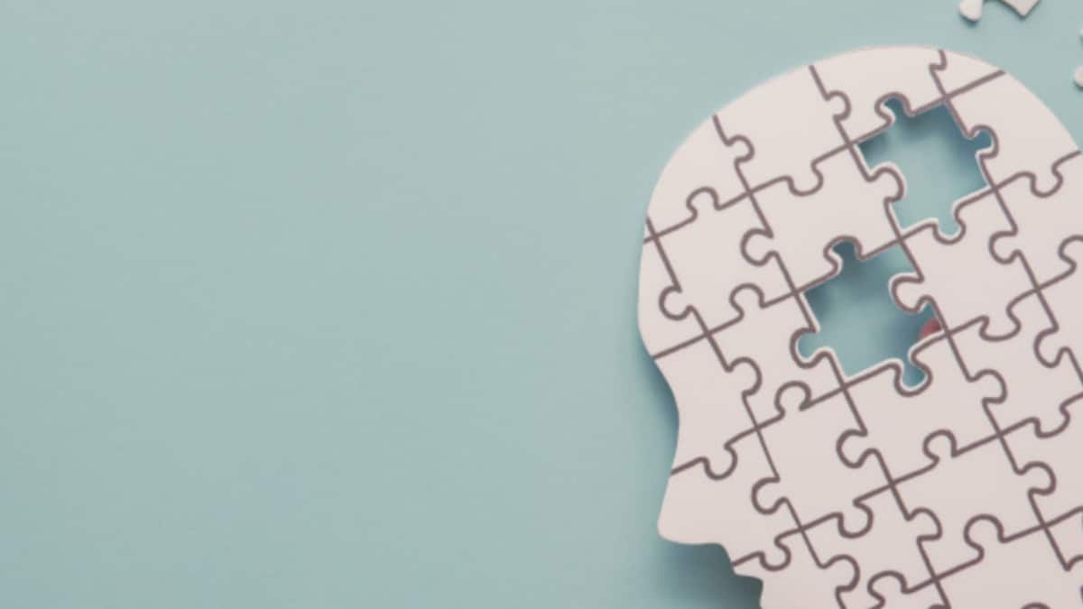 World Alzheimers Day 2023: Shining Light on Alzheimers Disease  A Path to Awareness  News18