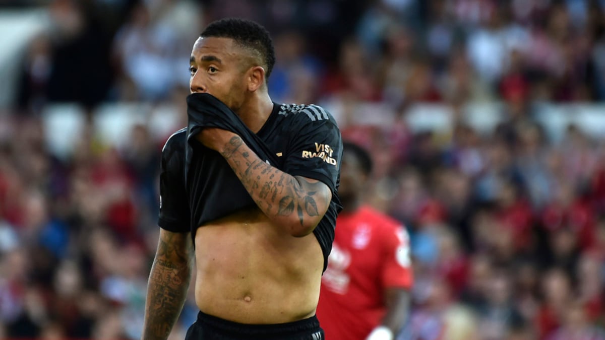 Arsenal Defeat Hands Manchester City the Premier League Title