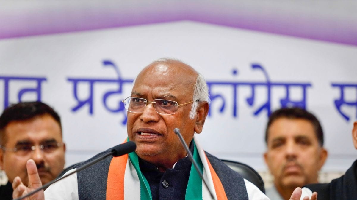 Congress Leaders from Madhya Pradesh Meet Party Chief Kharge Over Poll Preparedness