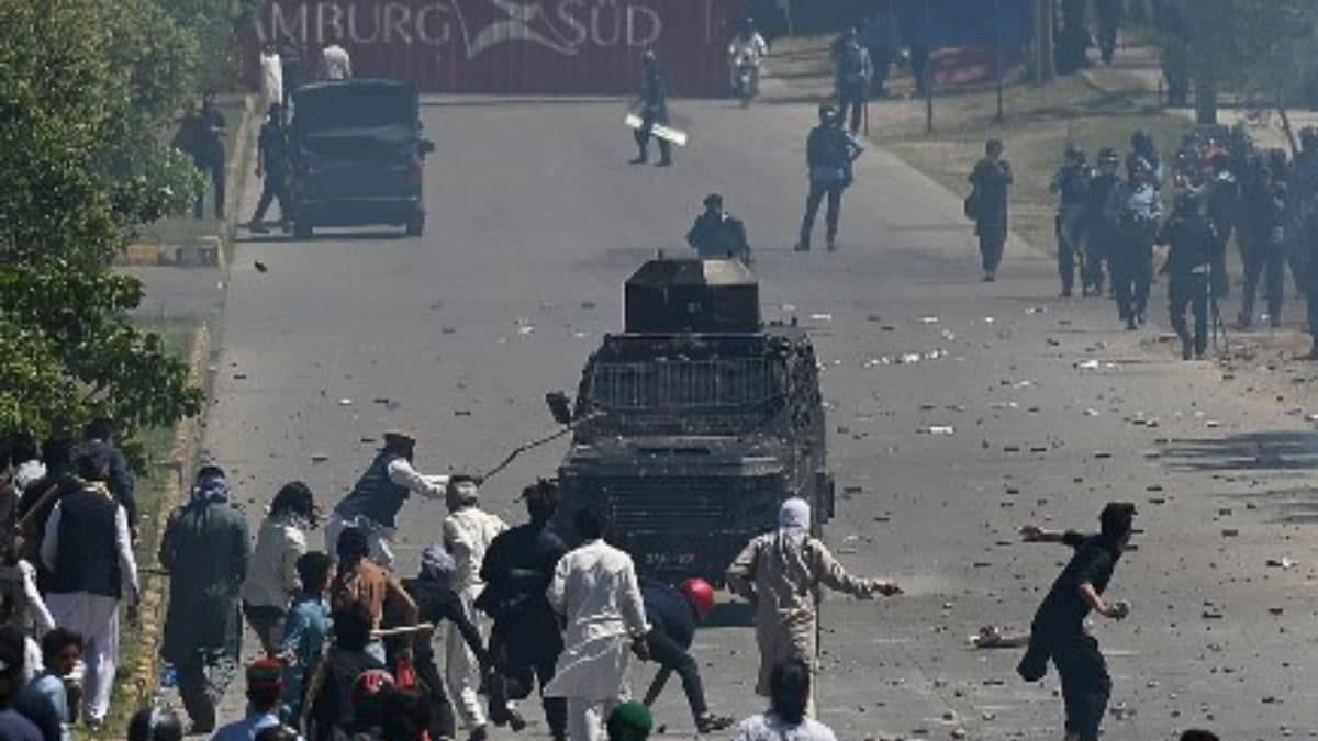 Imran Khan Arrest LIVE Updates: Ex-FM Qureshi, Fawad Chaudhry Among Top PTI Leaders Held, PM Shehbazs Lahore Residence Attacked