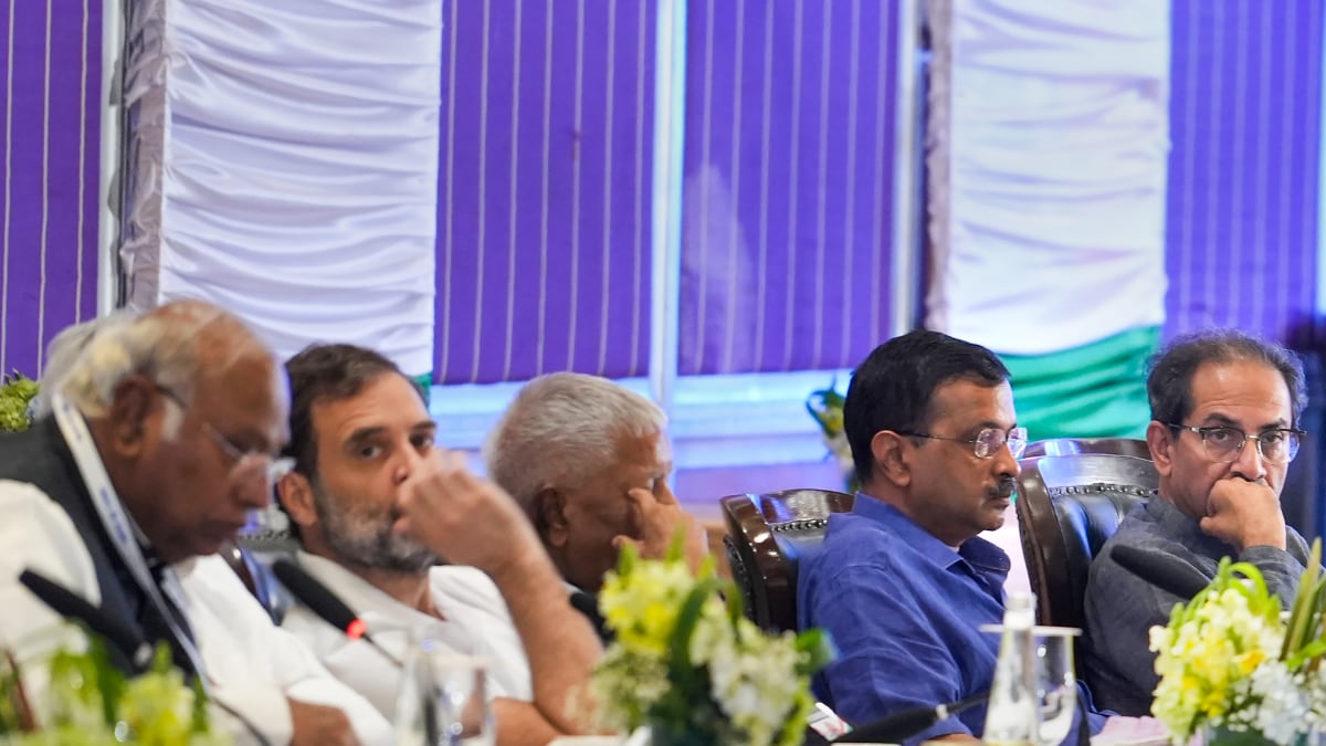 ?Coalition Compulsions?: Congress?s Hand Tied as Leaders in Punjab Hit by ?AAPheaval?? ? News18