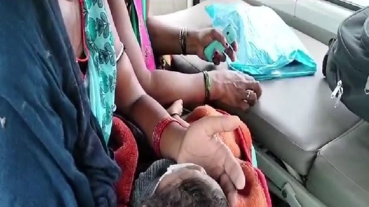 Bihar: Ambulance Carrying Infant to Hospital Stopped for 1 Hour for CM Nitish Kumar?s Convoy ? News18