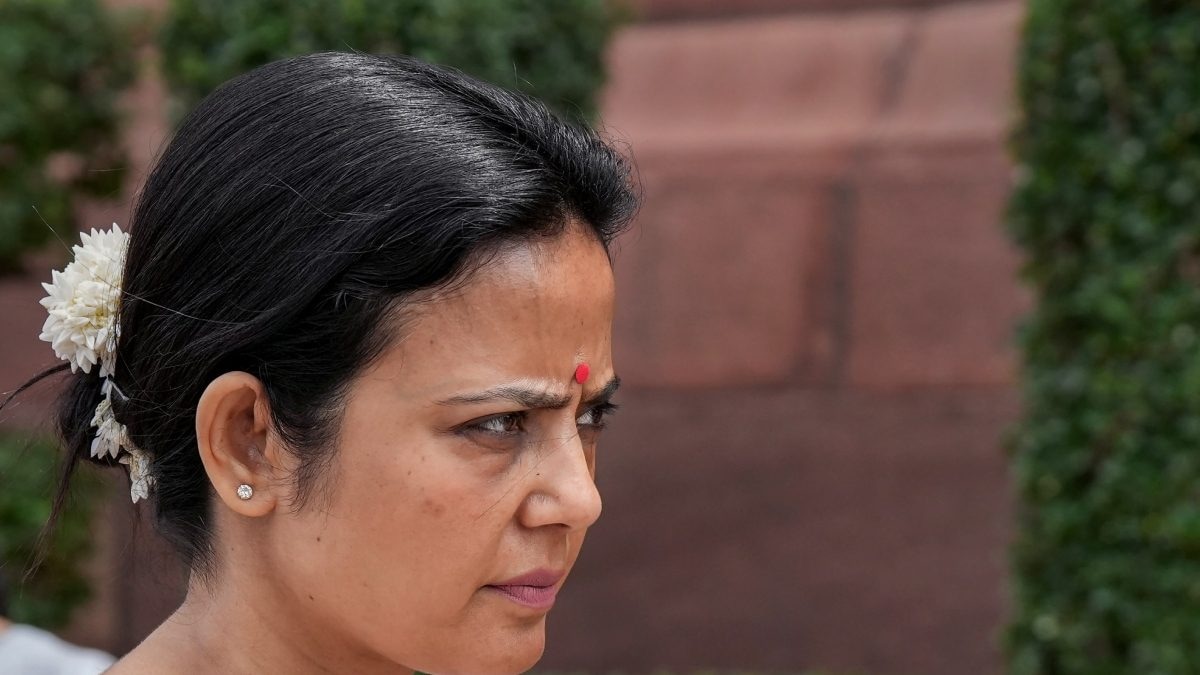 More Trouble For Mahua Moitra? Report Says TMC MP?s Parl ID Accessed From 3 Places, Including US ? News18