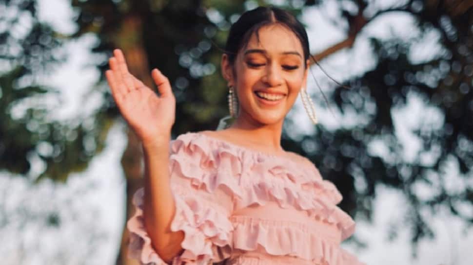 RJ Mahvash’s Show ‘Bold Or Bowled’ Is Grabbing Eyeballs