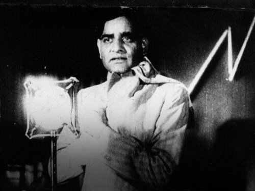 Sehgal used to take off his clothes and give them to beggars: Salary was delivered home so that they would not drink his alcohol