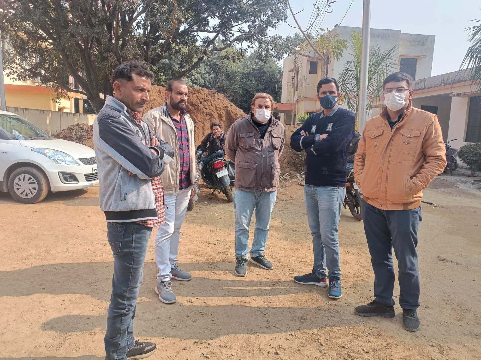 Unknown vehicle collided with the bike, the family was in bad condition by crying.  Unknown vehicle hit the bike, the condition of the family crying