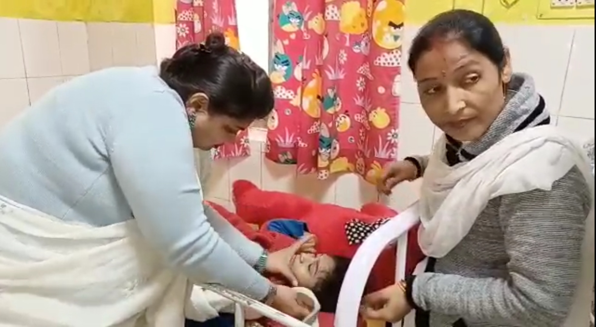 Shweta Raj Singh took the responsibility of taking care of the child.  Shweta Raj Singh took care of the child