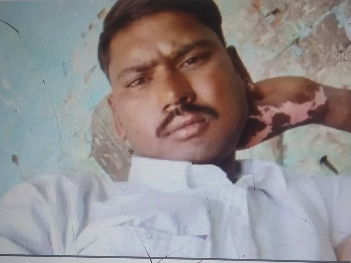 One died, the other was admitted to the district hospital;  The accident occurred during the procession.  One died, the other was admitted to the district hospital;  The accident occurred during the procession