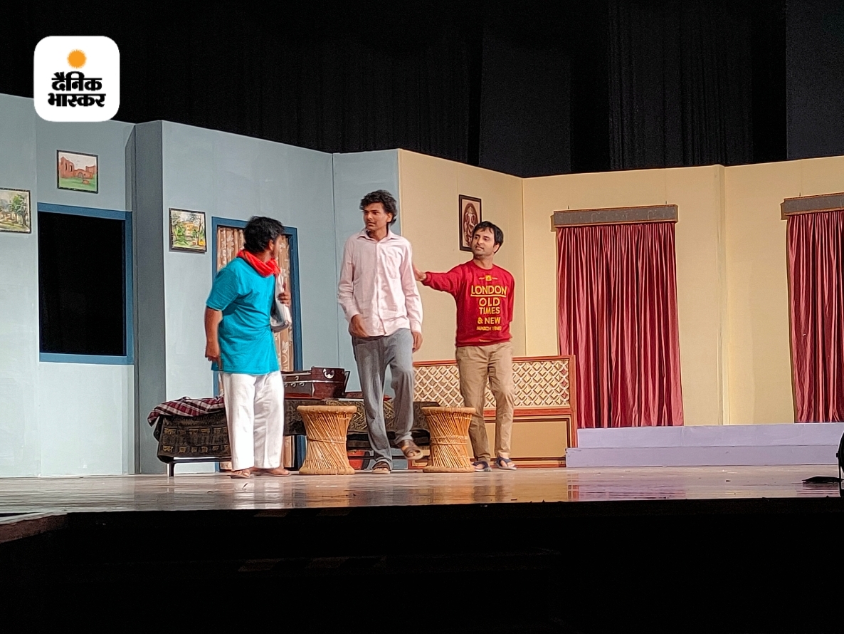 Viewers were enthralled by the story of three tenants, a servant and a landlord.  Viewers were enthralled by the story of three tenants, servant and landlord