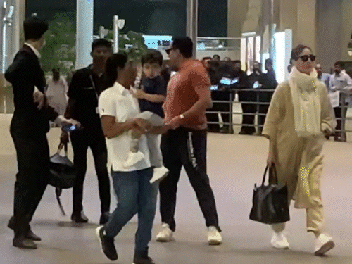 Kareena-Saif returned after a holiday in Africa: Actor seen in clean shaven look, spotted with family at Mumbai airport
