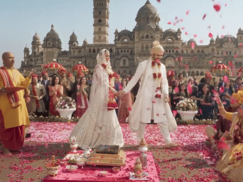 Satyaprem Ki Katha teaser out: Karthik Aryan-Kiara Advani seen in romantic style, film to release on June 29